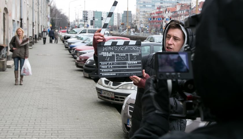 W środę ekipa "Windykatorów" kręciła serial przy al. gen. Hallera we Wrocławiu