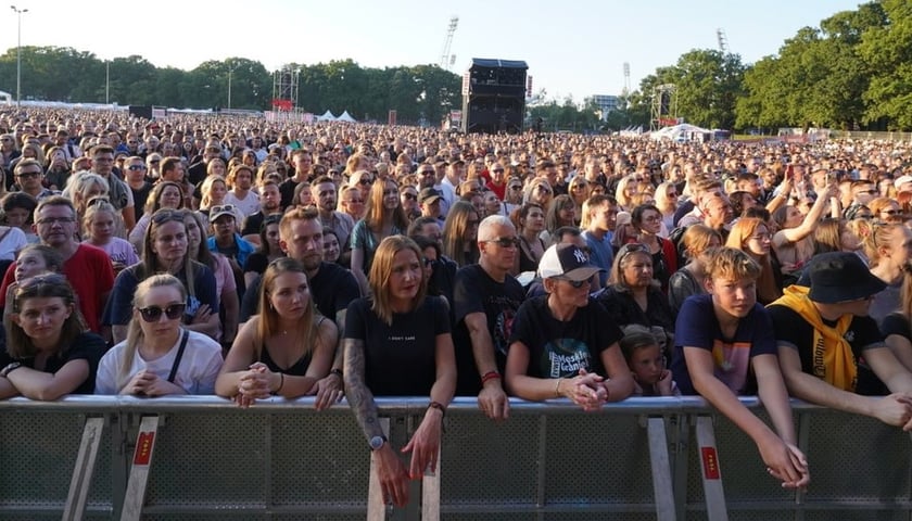 Osoby na Męskim Graniu 2023 we Wrocławiu