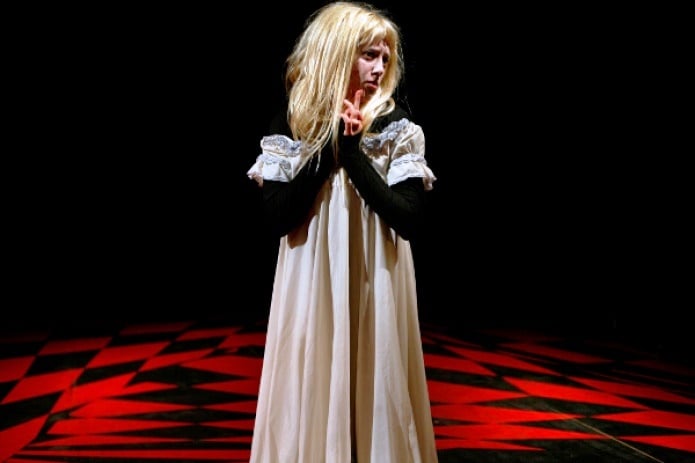 O Mary, co grabek nie chciała…