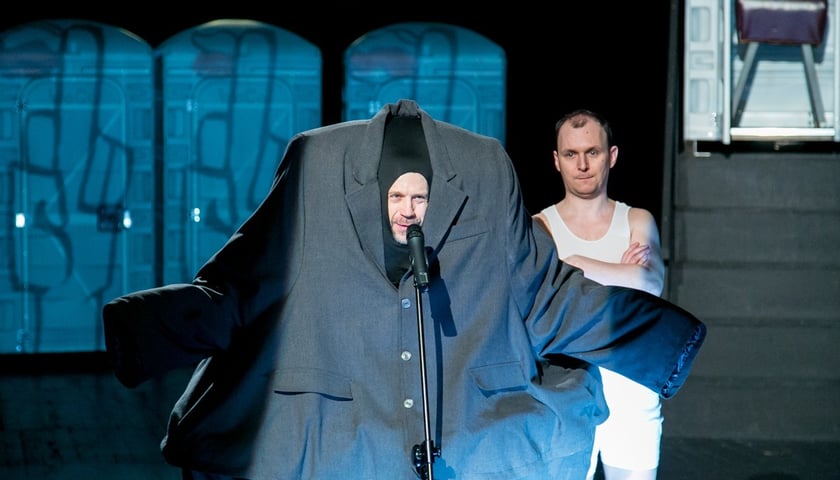 „Garnitur prezydenta” – o Polsce bez emocji