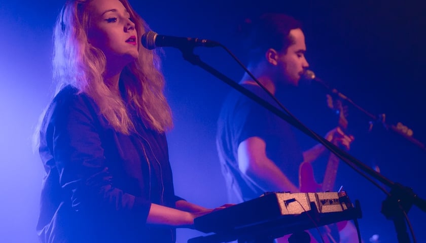 Lilly Hates Roses na żywo: oklaski, piski i confetti [ZDJĘCIA]