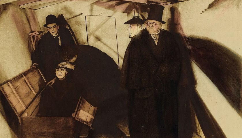 „Gabinet doktora Caligari” z 1920 roku. Scena, w której lekarze badają Cezara