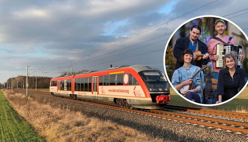 Na dużym zdjęciu jadący Pociąg do Kultury, na małym zdjęciu zespół O!drakapela