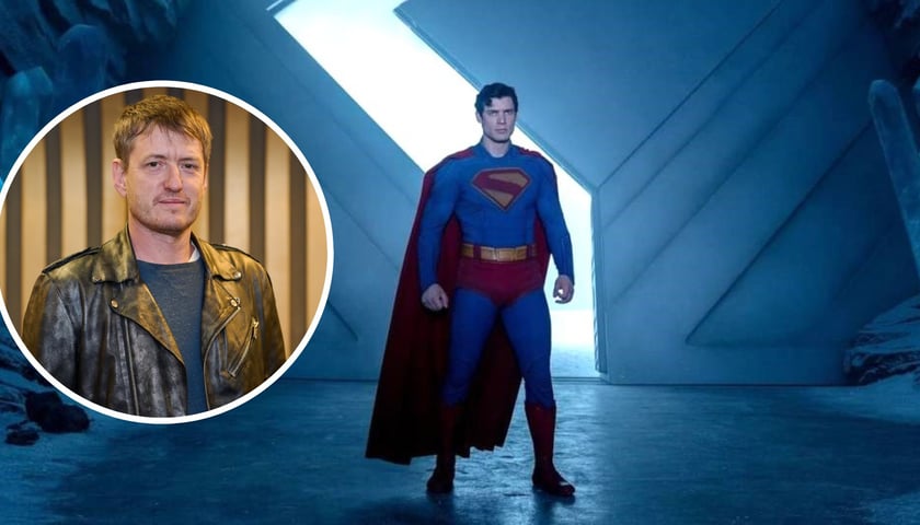 Na dużym zdjęciu kadr z Supermanem w jaskini, na małym zdjęciu w kółku Marcin Harasimowicz