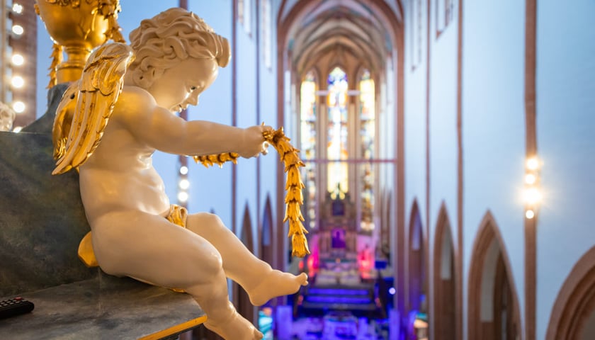 Wnętrze bazyliki św. Elżbiety we Wrocławiu