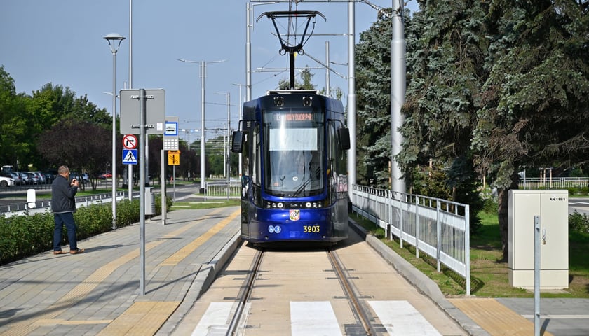 Powiększ obraz: Pesa 2010NW (zdjęcie archiwalne z września 2023)