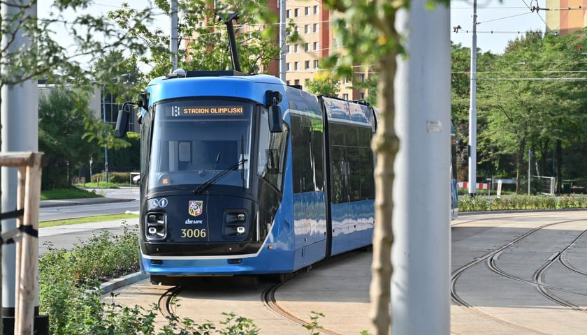 Powiększ obraz: Zmodernizowana przez firmę Saatz Skoda 16T (zdjęcie archiwalne z września 2023 roku)
