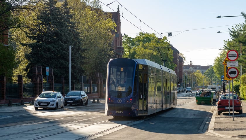 Tramwaje wr&oacute;ciły na Glinianą. Zdjęcia z 1.05.