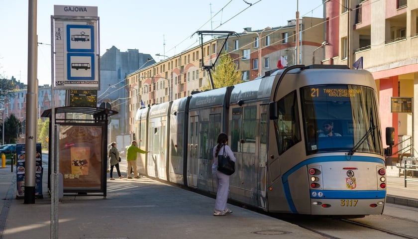 Tramwaje wr&oacute;ciły na Glinianą. Zdjęcia z 1.05.