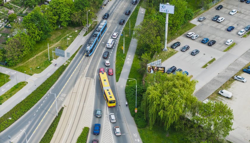 Korki na południu Wrocławia w pierwszy dzień roboczy po zamknięciu ul. Gazowej