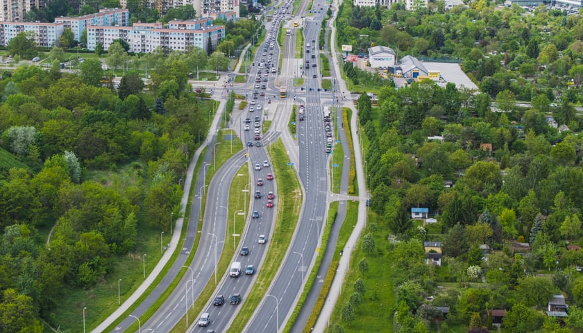 Korki na południu Wrocławia w pierwszy dzień roboczy po zamknięciu ul. Gazowej