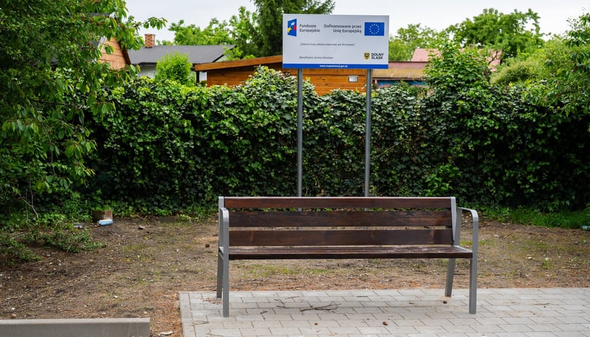 Powiększ obraz: Przebudowana ulica Trawowa