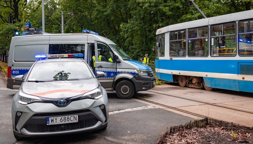 Służby na miejscu wypadku na Biskupinie 11 czerwca 2026