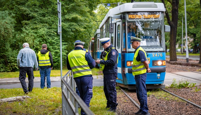 Służby na miejscu wypadku na Biskupinie 11 czerwca 2026