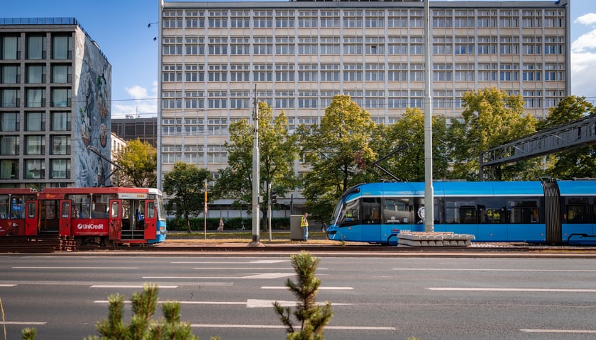 Utrudnienia w rejonie pl. Społecznego we Wrocławiu, 10 lipca 2026 r.