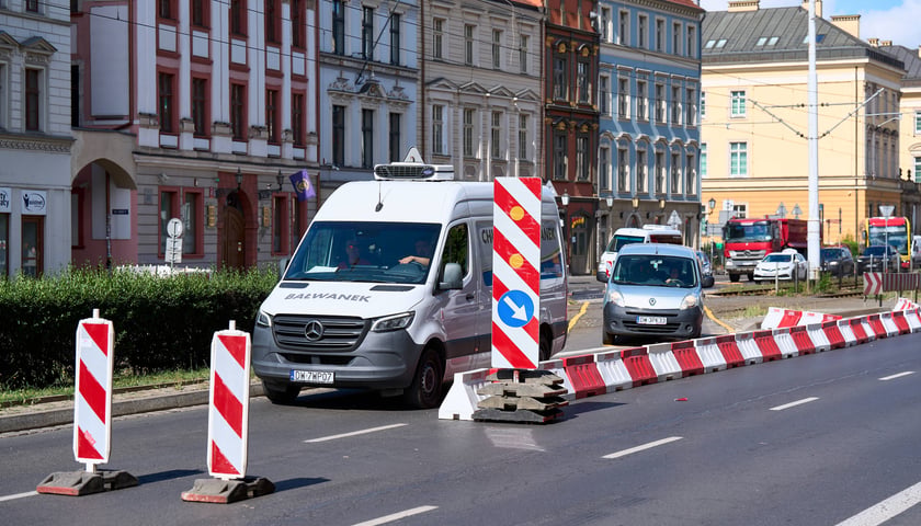 Powiększ obraz: Ulica Kazimierza Wielkiego jest zwężona od soboty 11 lipca do czwartku 16 lipca