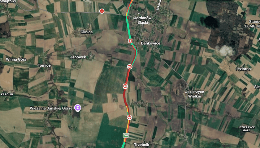 Powiększ obraz: miejsce wypadku na DK 8 na mapach Google