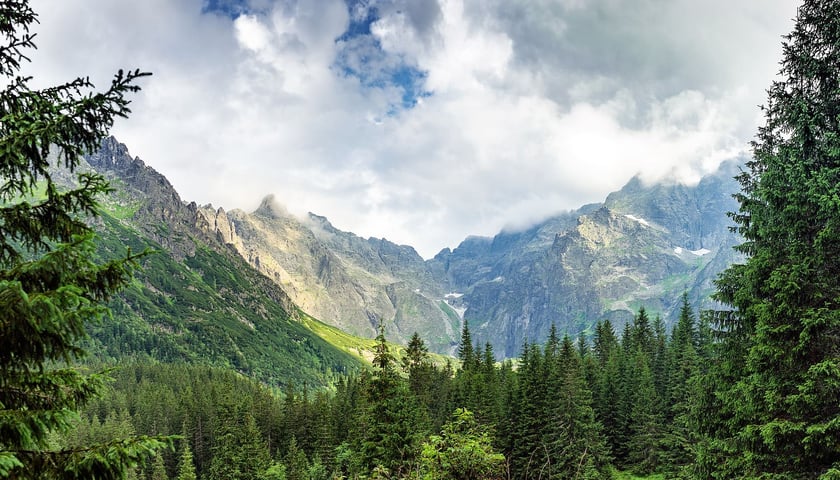 Powiększ obraz: Tatry zachwycają swoim majestatem nawet najbardziej doświadczonych turystów