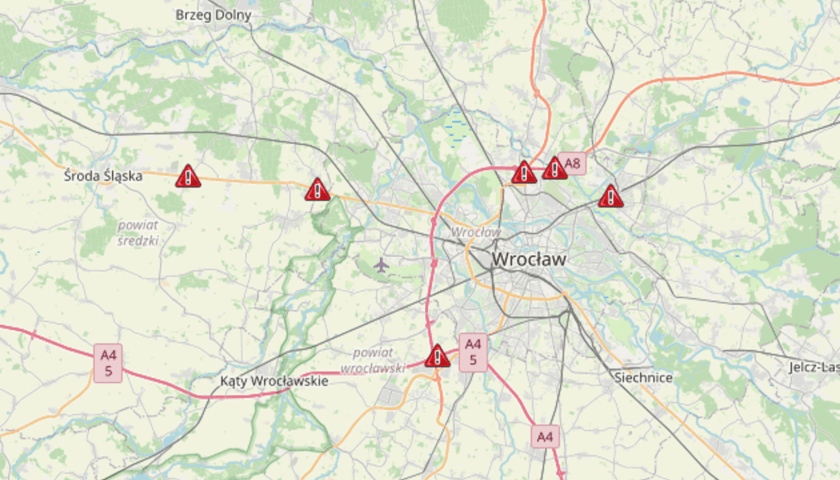 Powiększ obraz: Podczas tegorocznych wakacji, na polskich drogach doszło do 320 wypadków śmiertelnych