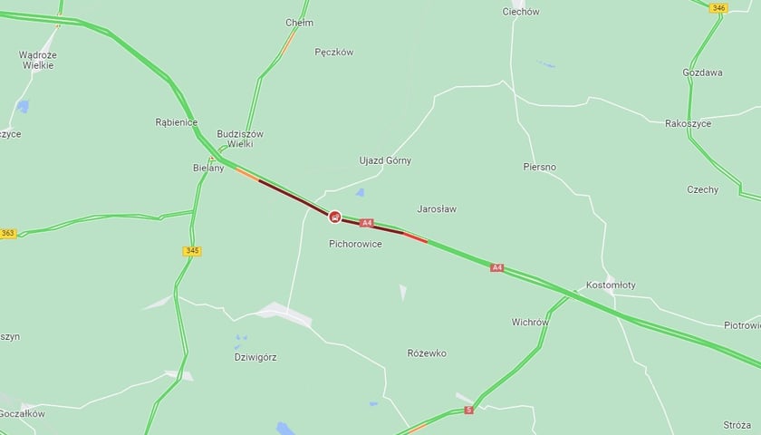 Powiększ obraz: Tu na autostradzie A4 doszło do kolizji czterech ciężarówek