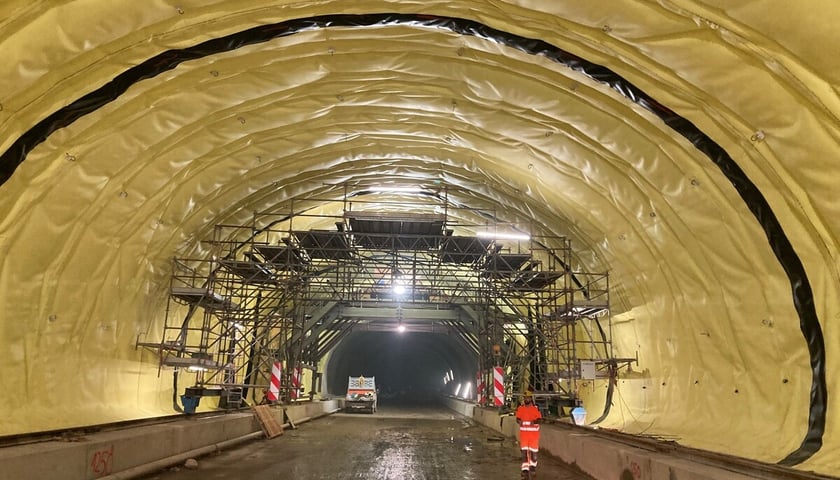 Pod Bolkowem powstaje najdłuższy pozamiejski tunel drogowy w Polsce