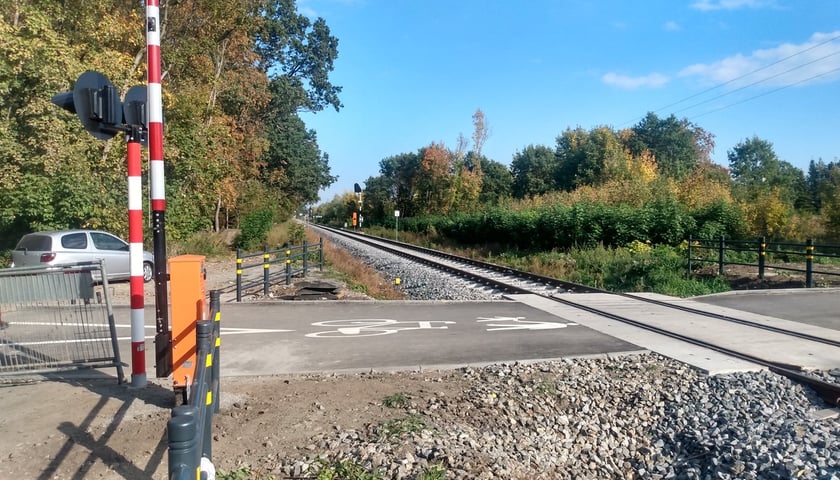 Nowe przejście przez tory dla pieszych i rowerzystów na ul Agrestowej