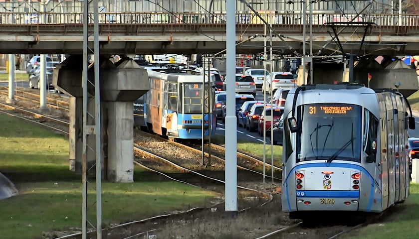 Torowisko w ul. Legnickiej będzie remontowane aż w trzech miejscach. To jedno z dużych zadań w ramach tegorocznej TORYwolucji.