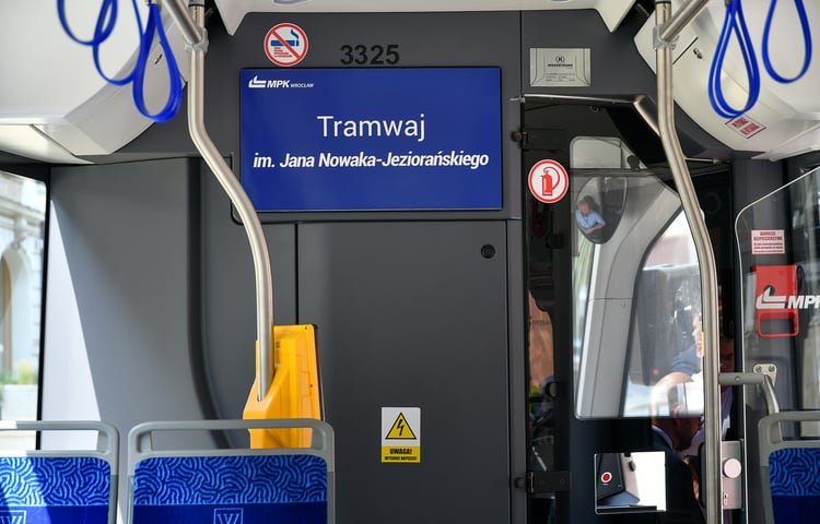 Powiększ obraz: <p>Nadanie imienia tramwajowi Jana Nowaka-Jeziorańskiego</p>