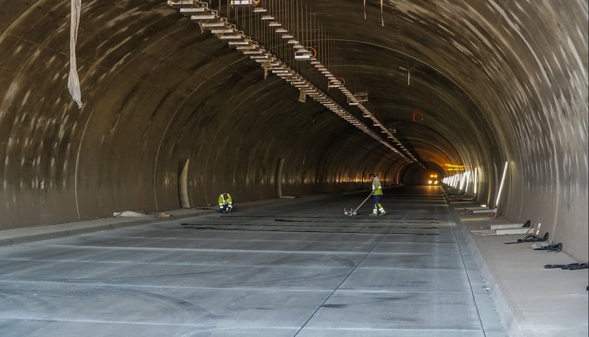 Prace na budowie tuneli na trasie S3 z Wrocławia do Pragi