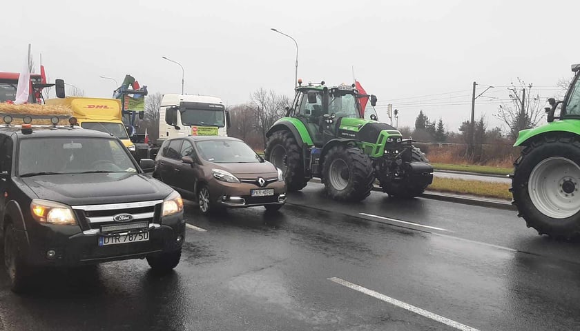 Protest rolników we Wrocławiu przy al. Sobieskiego