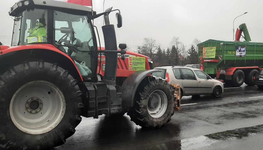 Protest rolników we Wrocławiu przy al. Sobieskiego