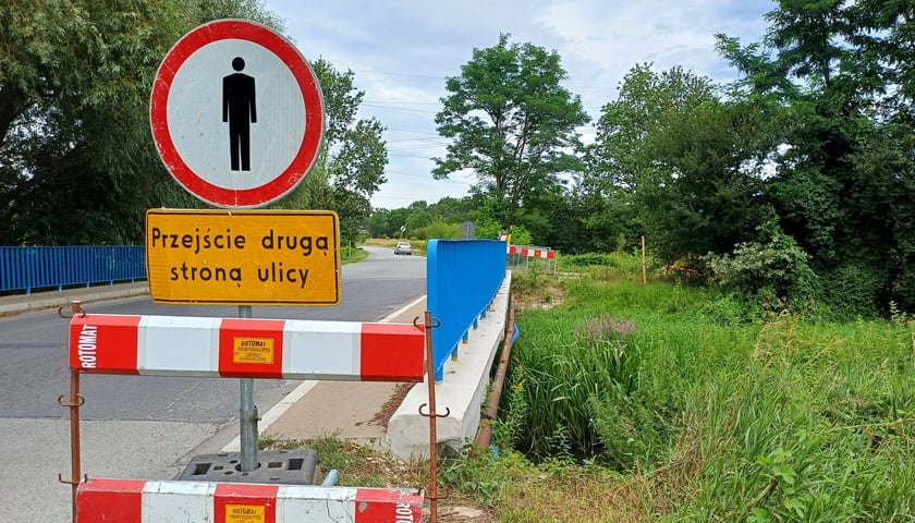 Prace na drodze rowerowej wzdłuż Dobrej rozpoczęły się od korytowania