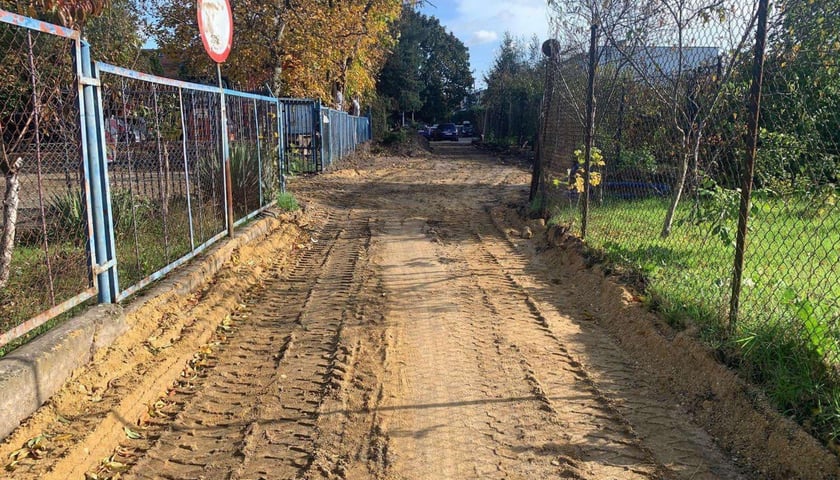 Budowa drogi rowerowej na Muchoborze Małym, która połączy ulicę Francuską z kładką nad Ślęzą