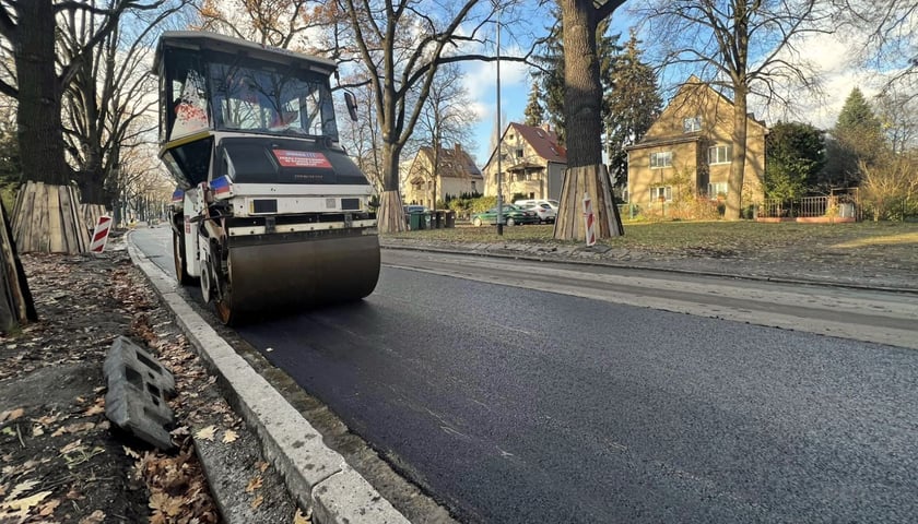Ekipa remontowa zrobiła już południową część jezdni na Olszewskiego. Do końca roku ma być gotowa już cała jezdnia