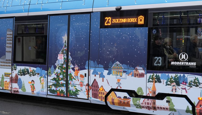 Świąteczny tramwaj MPK na trasie