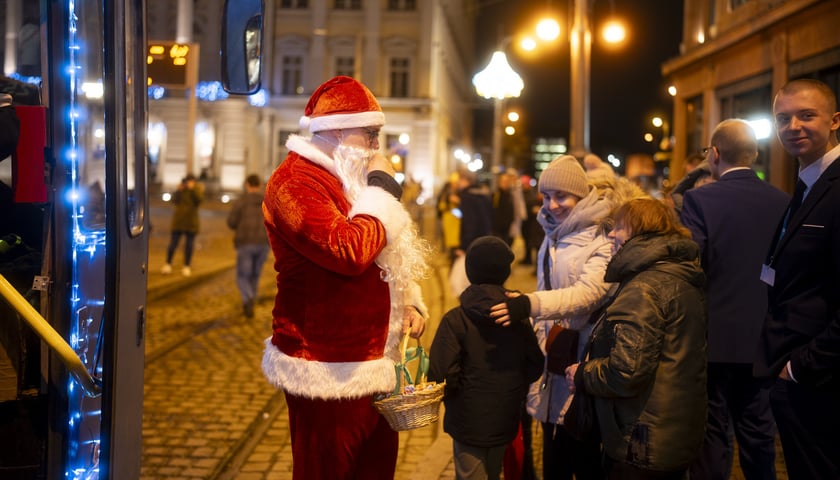Powiększ obraz: Światełkowy Tramwaj we Wrocławiu
