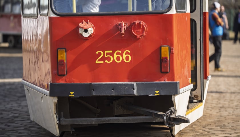 Przejazd kultowymi tramwajami 105N