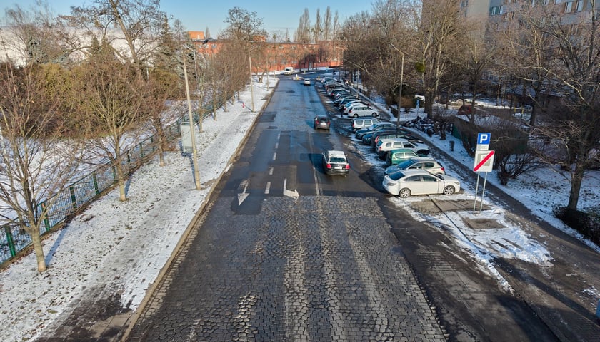 Powiększ obraz: Ulica Poznańska z lotu ptaka. Zdjęcie z 5 stycznia