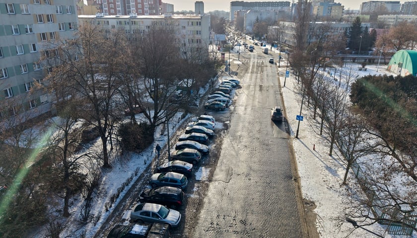 Powiększ obraz: Ulica Poznańska z lotu ptaka. Zdjęcie z 5 stycznia