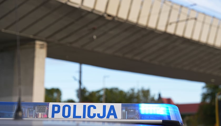 Uszkodzona estakada i poranne utrudnienia na pl. Społecznym - 16 września