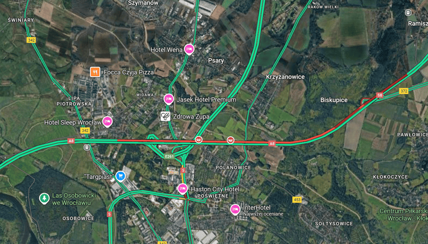 Powiększ obraz: <p>Korek na AOW na jezdni w stronę Kudowy, 24.09.2025, godz. 11.30</p>