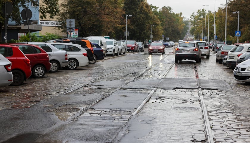 Powiększ obraz: Na zdjęciu ul. Zielińskiego. Wrocławskie Inwestycje przygotują przetarg, który wyłoni projektanta przebudowy ulicy