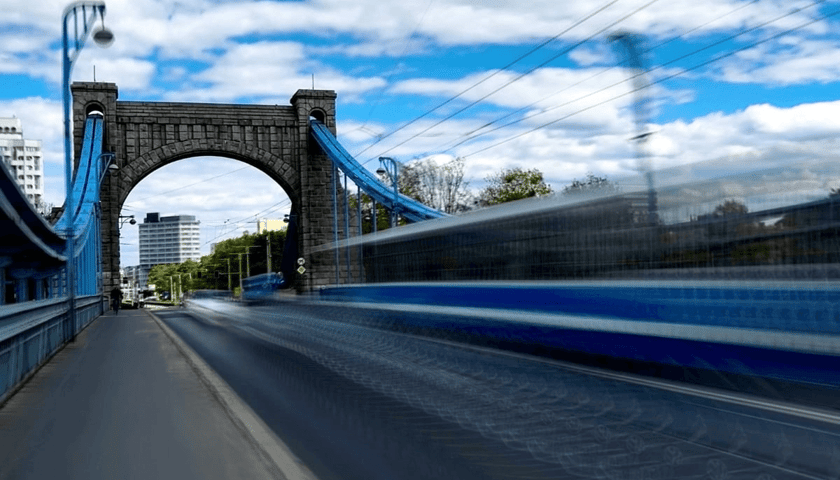 Powiększ obraz: Zdjęcie laureata konkursu MPK na zdjęcie do kalendarza na rok 2025