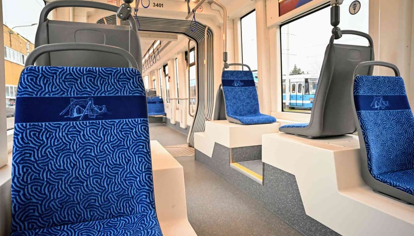 Powiększ obraz: Pesa 146N