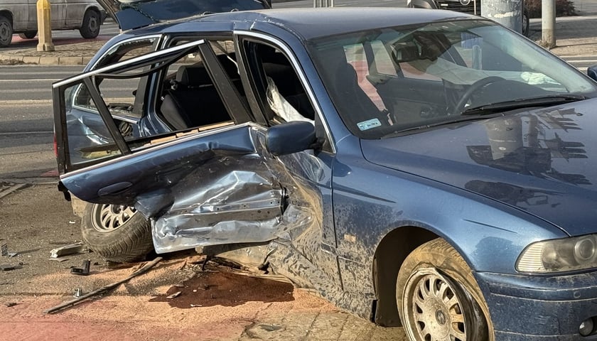 Wypadek przy skrzyżowaniu Bardzkiej i Armii Krajowej - 27 lutego