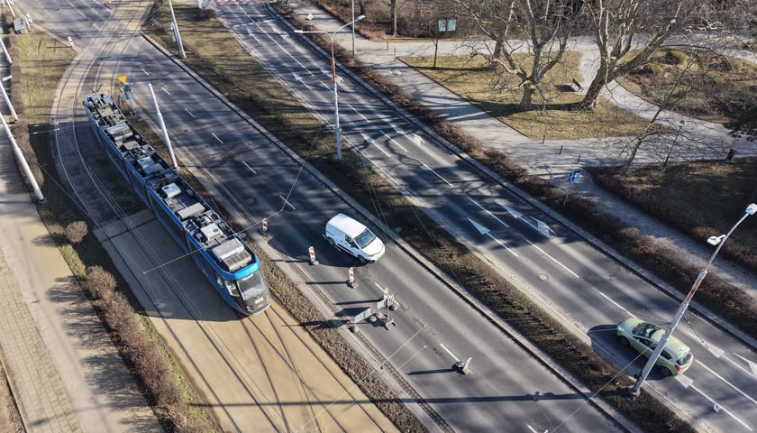 Powiększ obraz: Ulica Powstańców Śląskich między Orlą a Krzycką gotowa do rozpoczęcia remontu