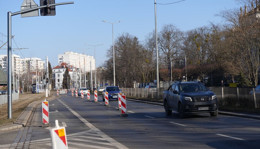 Powiększ obraz: Ulica Powstańców Śląskich między Orlą a Krzycką gotowa do rozpoczęcia remontu