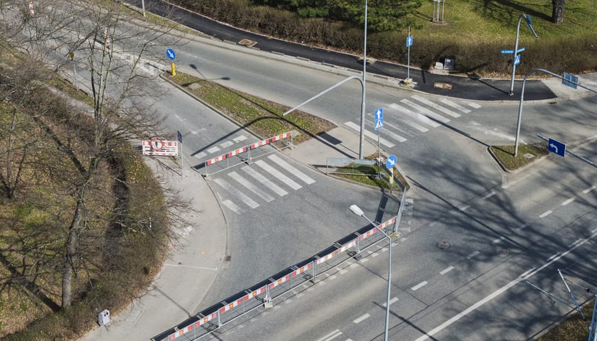 Powiększ obraz: Remont ulicy Łużyckiej - tymczasowa organizacja ruchu. Wrocław, 14.03.2026