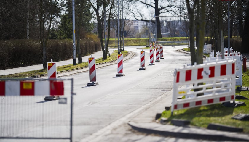 Powiększ obraz: Remont ulicy Łużyckiej - tymczasowa organizacja ruchu. Wrocław, 14.03.2026
