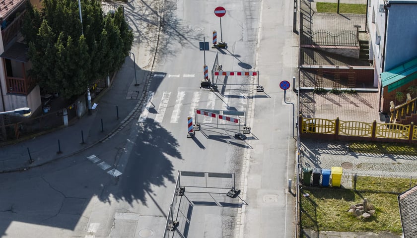 Powiększ obraz: Remont ulicy Łużyckiej - tymczasowa organizacja ruchu. Wrocław, 14.03.2026